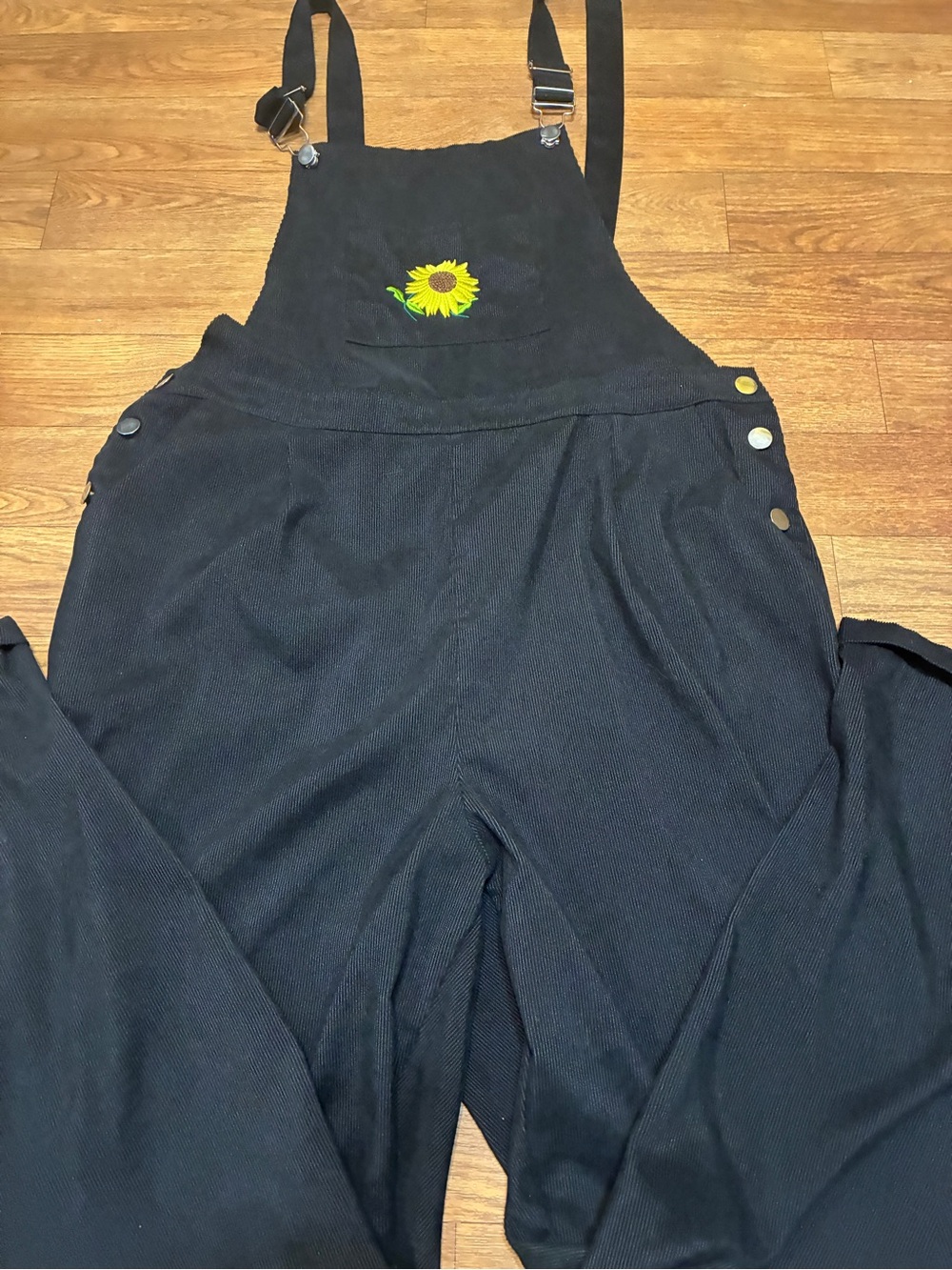 Women’s Shein Black Corduroy Overalls with Sunflower Embroidery Size 1X